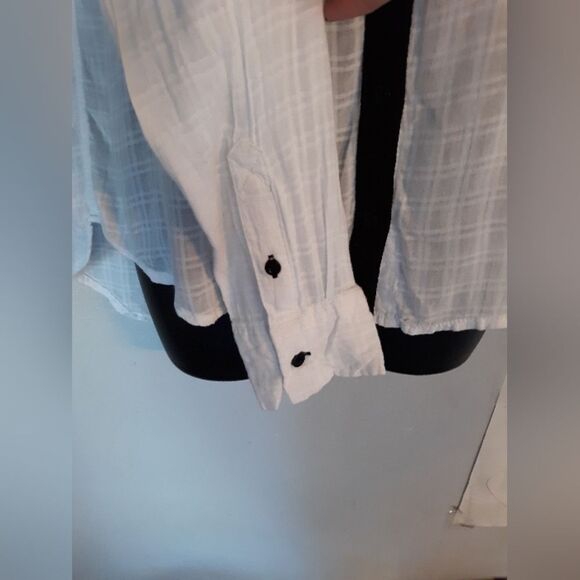 Aeropostale semi sheer white/black trim button down blouse - Picture 4 of 5